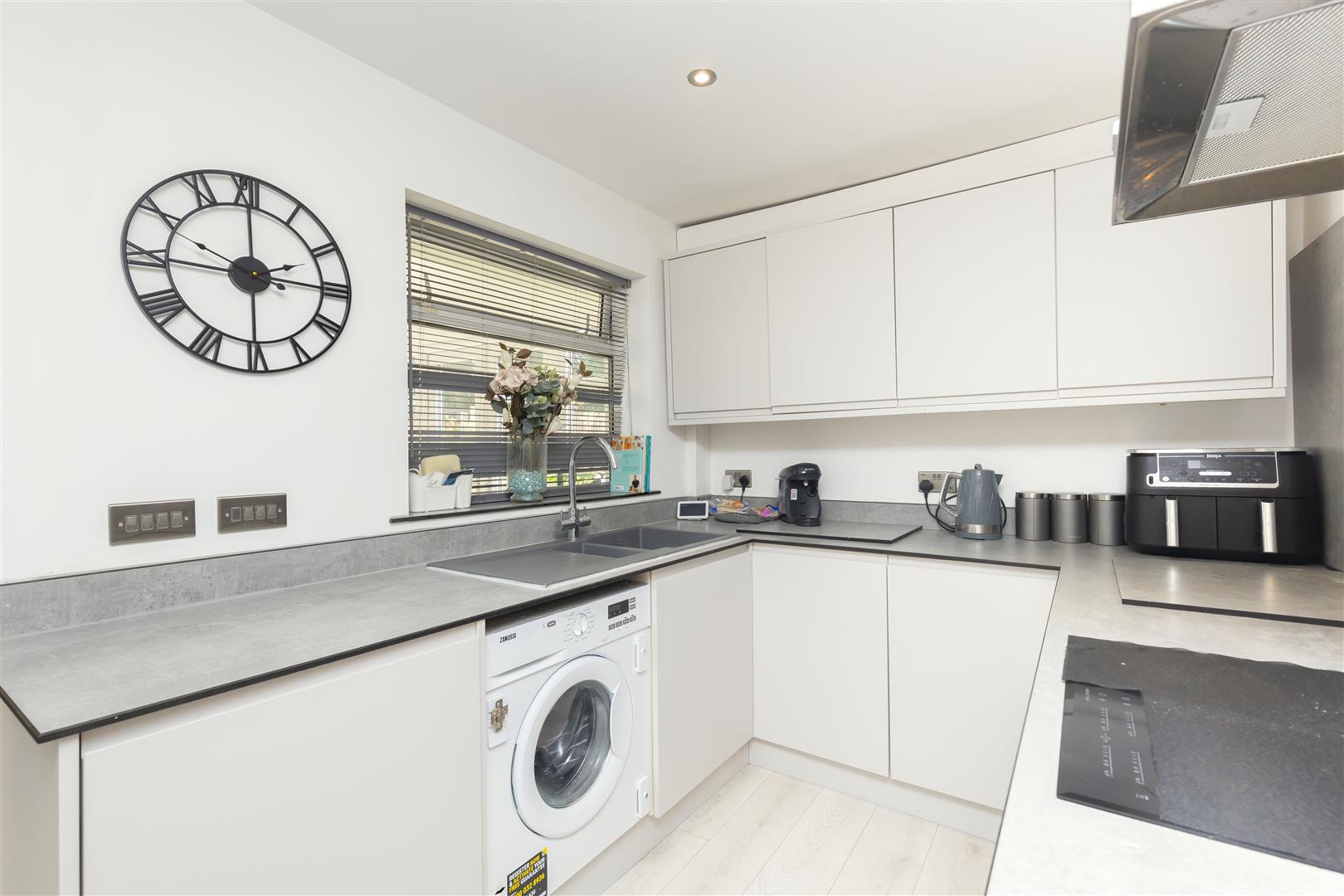 3 bed property in Kirkstall Close, Chorley